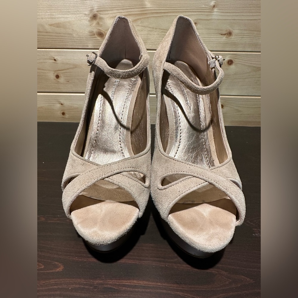 BCBG suede beige platform heels with beautiful wood detailing